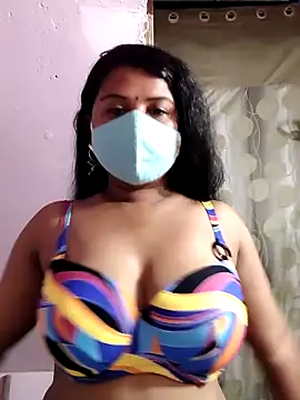 Snapshot of Dr_Chhaya chatting on 04.28.26 Dr Chhaya online show from 04.28.26