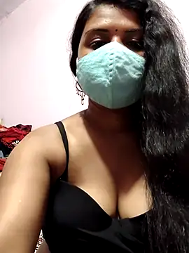 Snapshot of Dr_Chhaya chatting on 04.29.26 Dr Chhaya online show from 04.29.26