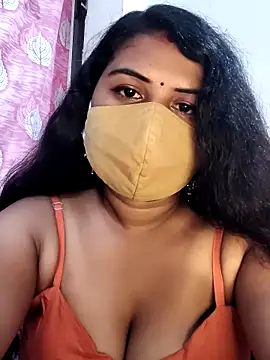 Snapshot of Dr_Chhaya chatting on 04.29.26 Dr Chhaya online show from 04.29.26