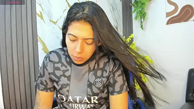 Snapshot of Caro_kitty- chatting on 04.21.26 Caro kitty- online show from 04.21.26