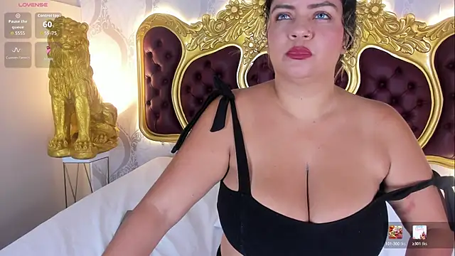 KendralHolson online show from 04.23.26