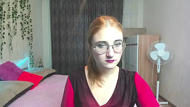 Miss Elsa  online show from 12.14.24