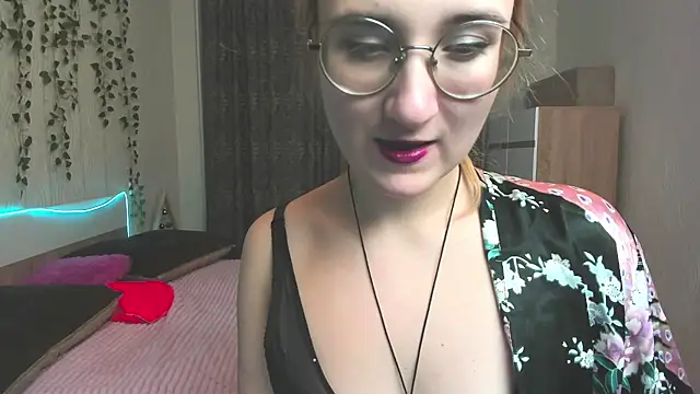 Miss Elsa  online show from 12.26.24