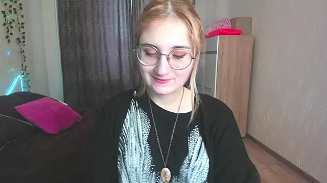 Miss Elsa  online show from 01.13.25
