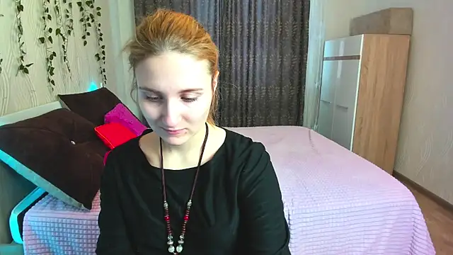 Miss Elsa  online show from 02.17.25