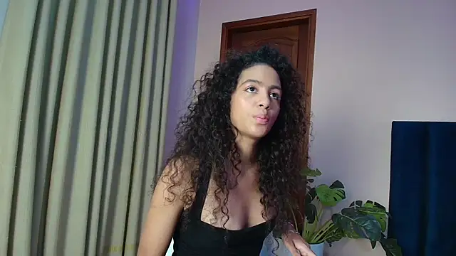 Snapshot of AntonellaHall_ chatting on 06.28.26 AntonellaHall online show from 06.28.26