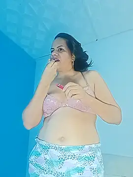 Snapshot of rrosevicky chatting on 02.07.26 rrosevicky online show from 02.07.26