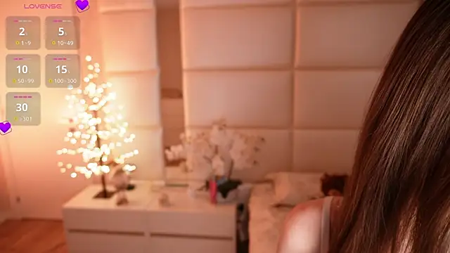 Lilly Colins online show from 01.10.26