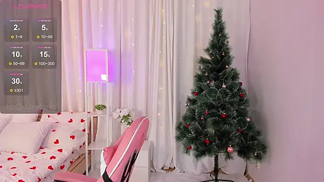 Snapshot of ClaireFaers_ chatting on 12.17.24 ClaireFaers  online show from 12.17.24