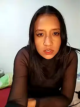 Snapshot of cami_victoria chatting on 01.23.25 cami victoria online show from 01.23.25