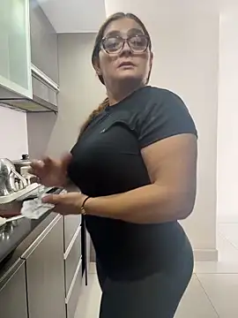 Snapshot of AntonellaAlondra4 chatting on 03.10.26 AntonellaAlondra4 online show from 03.10.26