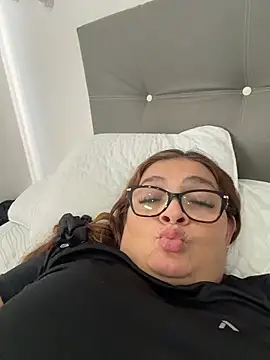 Snapshot of AntonellaAlondra4 chatting on 03.15.26 AntonellaAlondra4 online show from 03.15.26