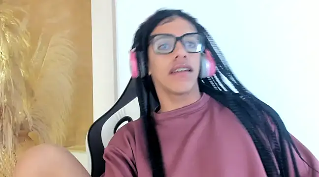 APRILL FOXX online show from 02.27.25