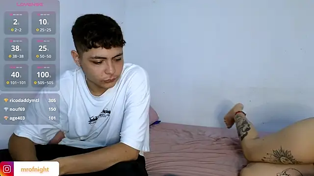 kitty of nighttt online show from 11.21.25