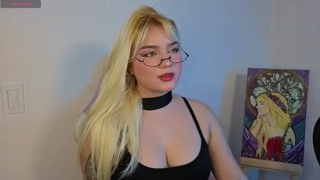 Snapshot of Pretty__zoe chatting on 12.28.24 Pretty zoe online show from 12.28.24