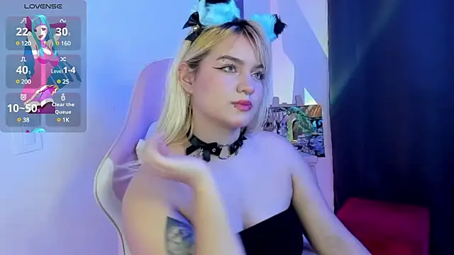 Snapshot of Pretty__zoe chatting on 02.07.25 Pretty zoe online show from 02.07.25