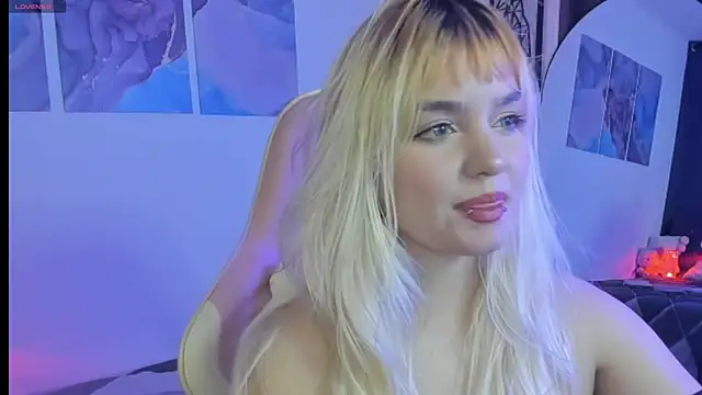 Snapshot of Pretty__zoe chatting on 03.12.25 Pretty zoe online show from 03.12.25