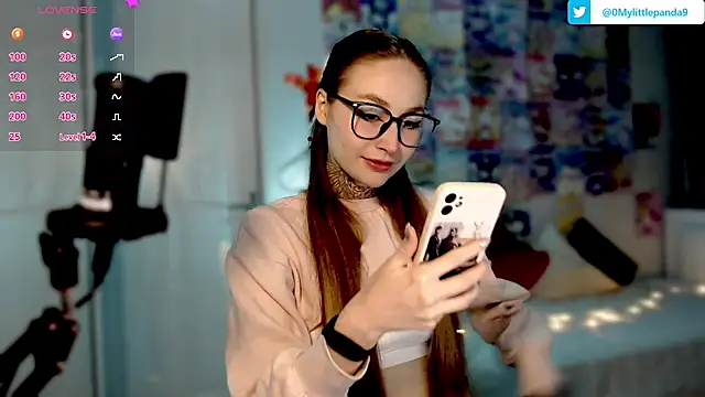 Snapshot of Milky_way_UwU chatting on 01.19.25 Milky way UwU online show from 01.19.25