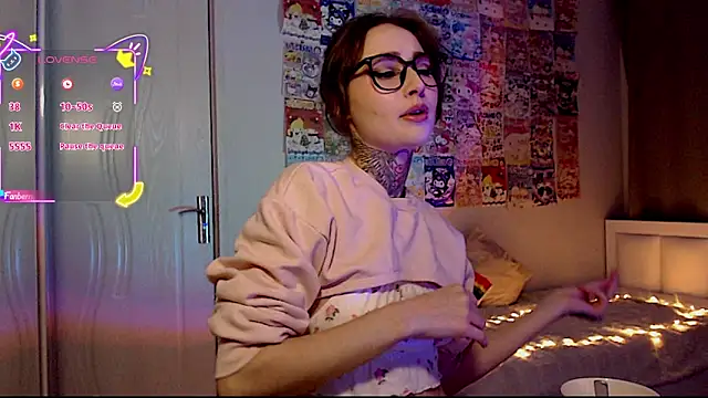 Snapshot of Milky_way_UwU chatting on 11.23.25 Milky way UwU online show from 11.23.25