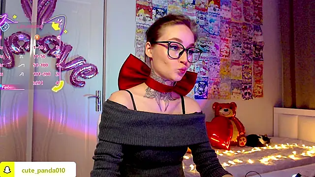 Snapshot of Milky_way_UwU chatting on 02.14.26 Milky way UwU online show from 02.14.26