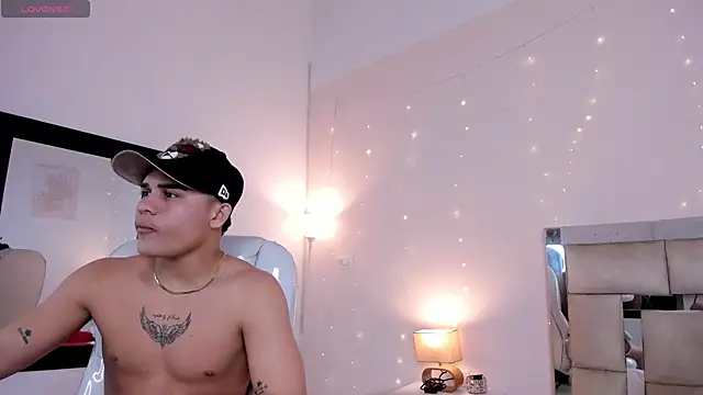 saraandstiven online show from 02.18.25