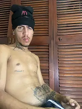 Snapshot of hurtglock chatting on 02.16.26 hurtglock online show from 02.16.26