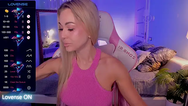 AdeleRoberts online show from 07.29.26