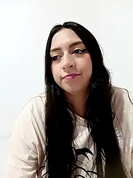 Snapshot of AlondraMendez chatting on 09.22.25 AlondraMendez online show from 09.22.25