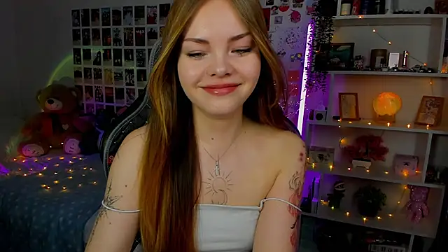 AkiraKatsu online show from 10.08.25