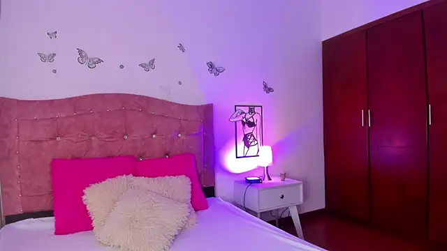 Snapshot of DesireSweet chatting on 03.13.26 DesireSweet online show from 03.13.26