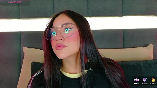 nicolle pierce online show from 10.24.25