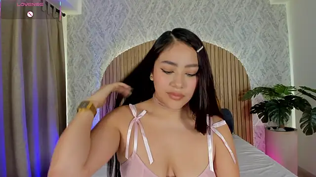 nicolle pierce online show from 06.09.26