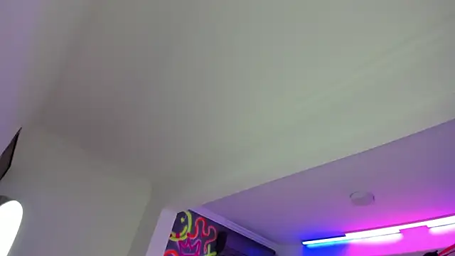 Snapshot of GEANNAROSE chatting on 02.21.25 GEANNAROSE online show from 02.21.25