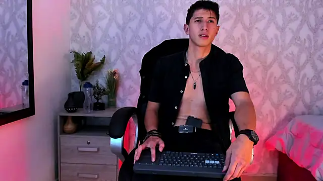 Dorianmistery2322  online show from 12.28.24