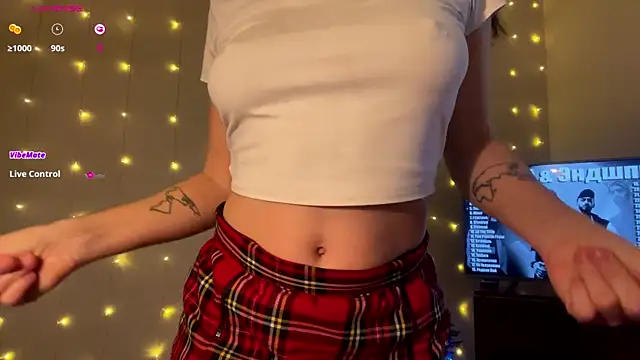 Lora Squirt online show from 12.31.24