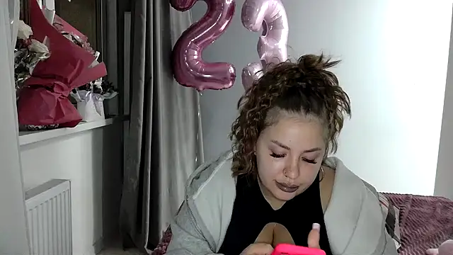 96CHloe96 online show from 01.20.25