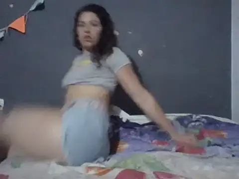 Snapshot of sweetbabyass chatting on 12.20.24 sweetbabyass online show from 12.20.24