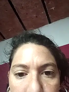 Snapshot of sweetbabyass chatting on 10.28.25 sweetbabyass online show from 10.28.25