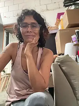 Snapshot of MireyaTorresGu chatting on 06.15.26 MireyaTorresGu online show from 06.15.26