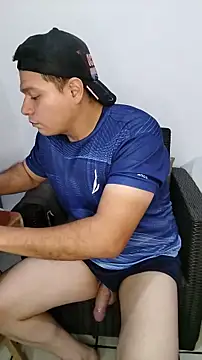 Snapshot of miketripi420 chatting on 12.02.25 miketripi420 online show from 12.02.25