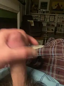 Snapshot of willcumforu chatting on 03.20.25 willcumforu online show from 03.20.25