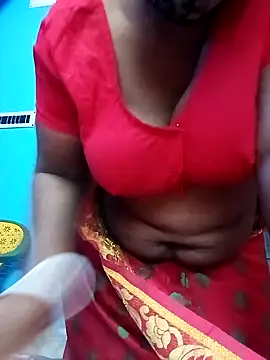 Snapshot of Sexy-Mona2 chatting on 12.18.24 Sexy-Mona2 online show from 12.18.24