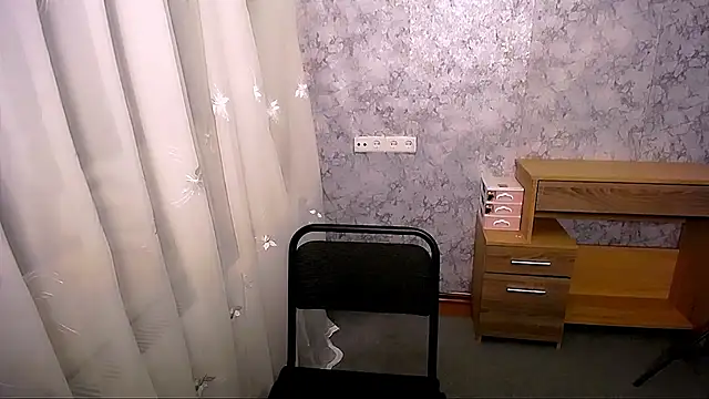 Snapshot of Queen_ofLove chatting on 12.23.24 Queen ofLove online show from 12.23.24