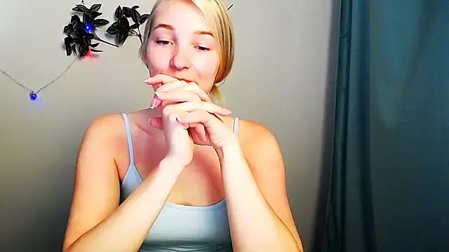 Queen ofLove online show from 05.16.26
