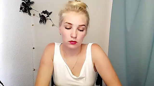 Queen ofLove online show from 06.30.26