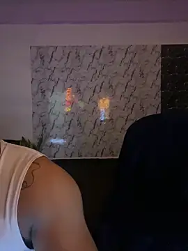 Snapshot of mikemacluffy chatting on 02.04.25 mikemacluffy online show from 02.04.25