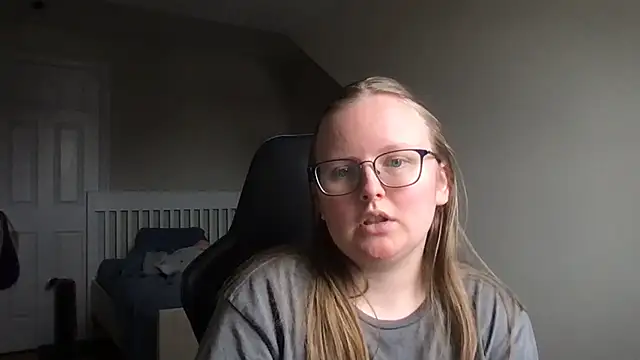 Snapshot of lexie_lilacs chatting on 02.27.25 lexie lilacs online show from 02.27.25