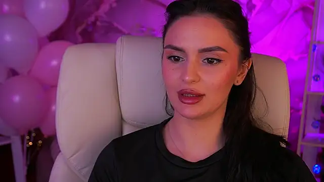 Snapshot of MilashaLovely chatting on 02.15.26 MilashaLovely online show from 02.15.26