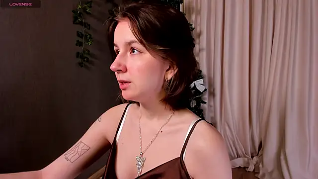 Snapshot of mind_game chatting on 01.02.25 mind game online show from 01.02.25