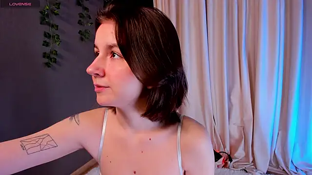 Snapshot of mind_game chatting on 01.23.25 mind game online show from 01.23.25